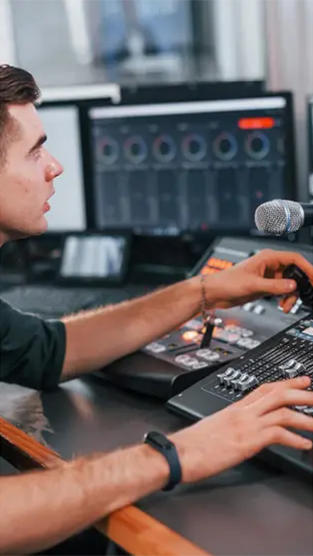 ENTERTAINMENT_BROADCASTING TECHNICIAN